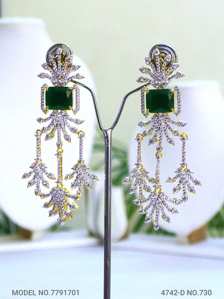 Showstopper Imitation Jewelry Set - View B