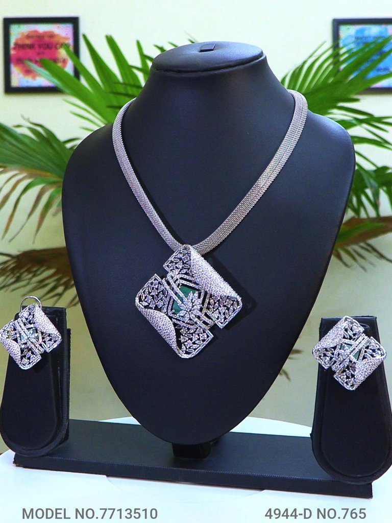 Imitation Artificial Diamond Pendant - Style 7 - Amaara World