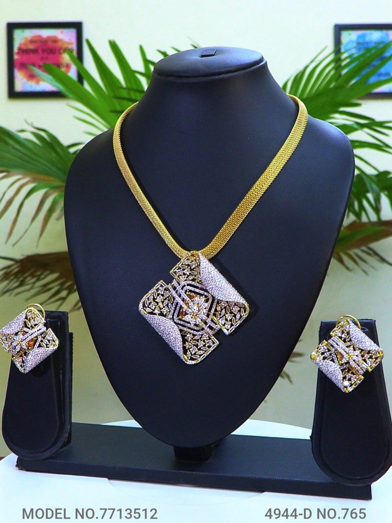 Imitation Artificial Diamond Pendant - Style 8 - Amaara World