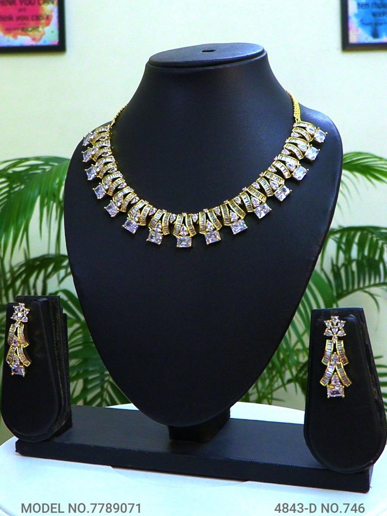 Traditional Pattern will always Stay - Style 2 - Amaara World