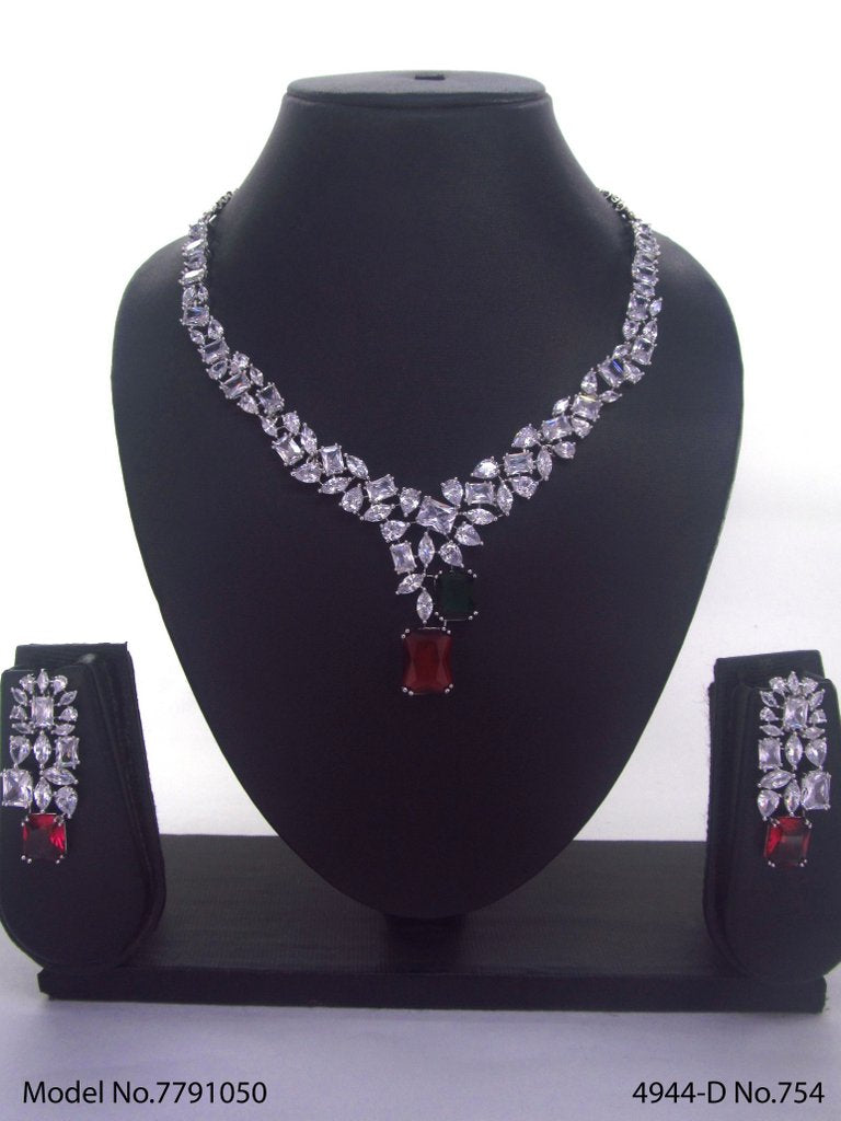 Traditional Necklaces in Trend - Amaara World