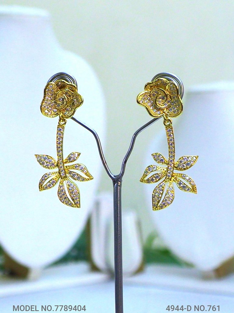 Gift Necklace Set in CZ - View B