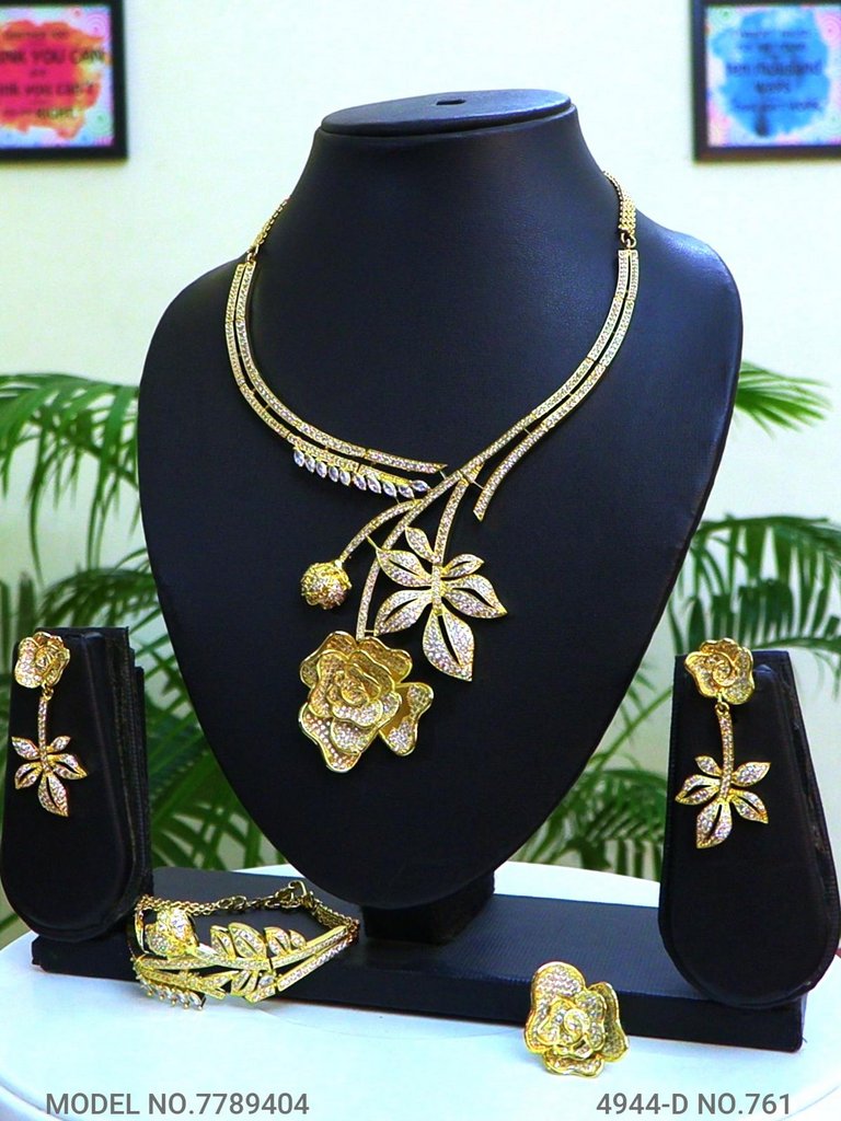 Gift Necklace Set in CZ - Amaara World