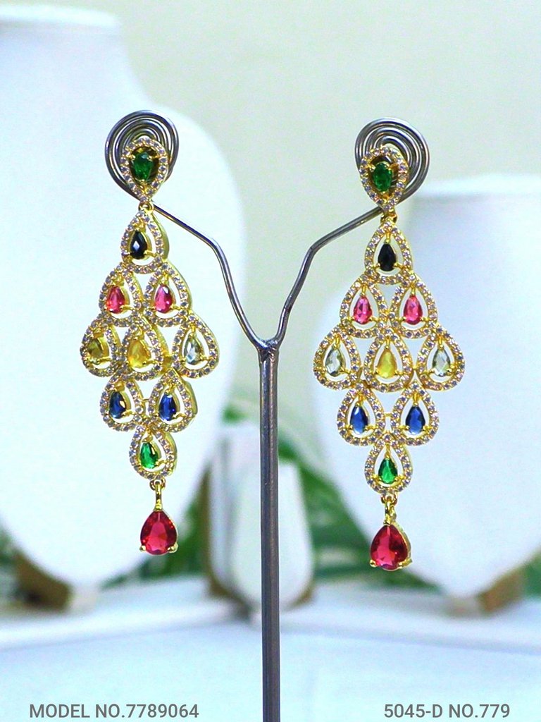 A Masterpiece | Handcrafted Traditional Jewellery Set - View 3 - Amaara World