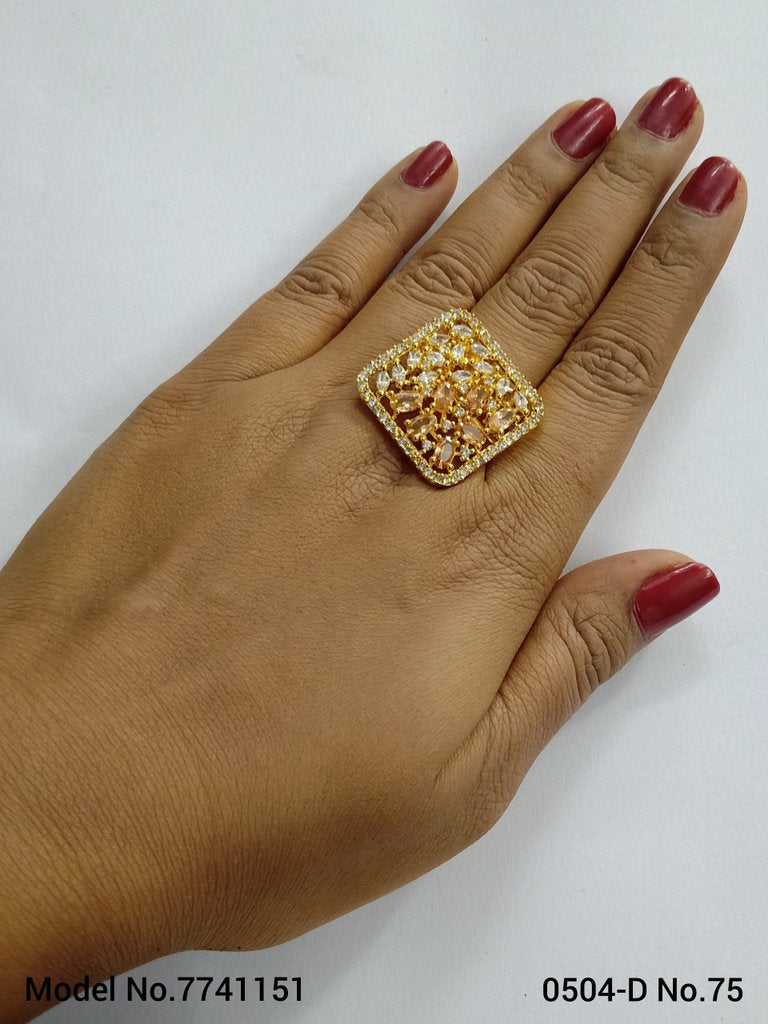 Crystal Nova Ring - Style 2 - Amaara World