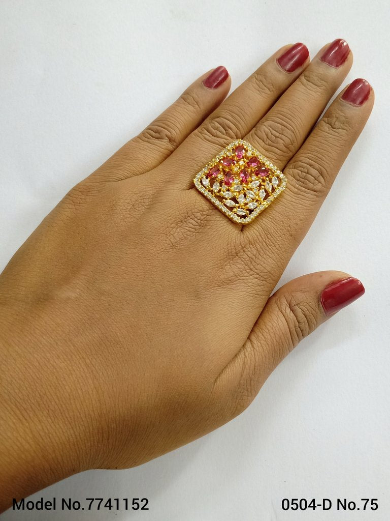 Crystal Nova Ring - Style 3 - Amaara World
