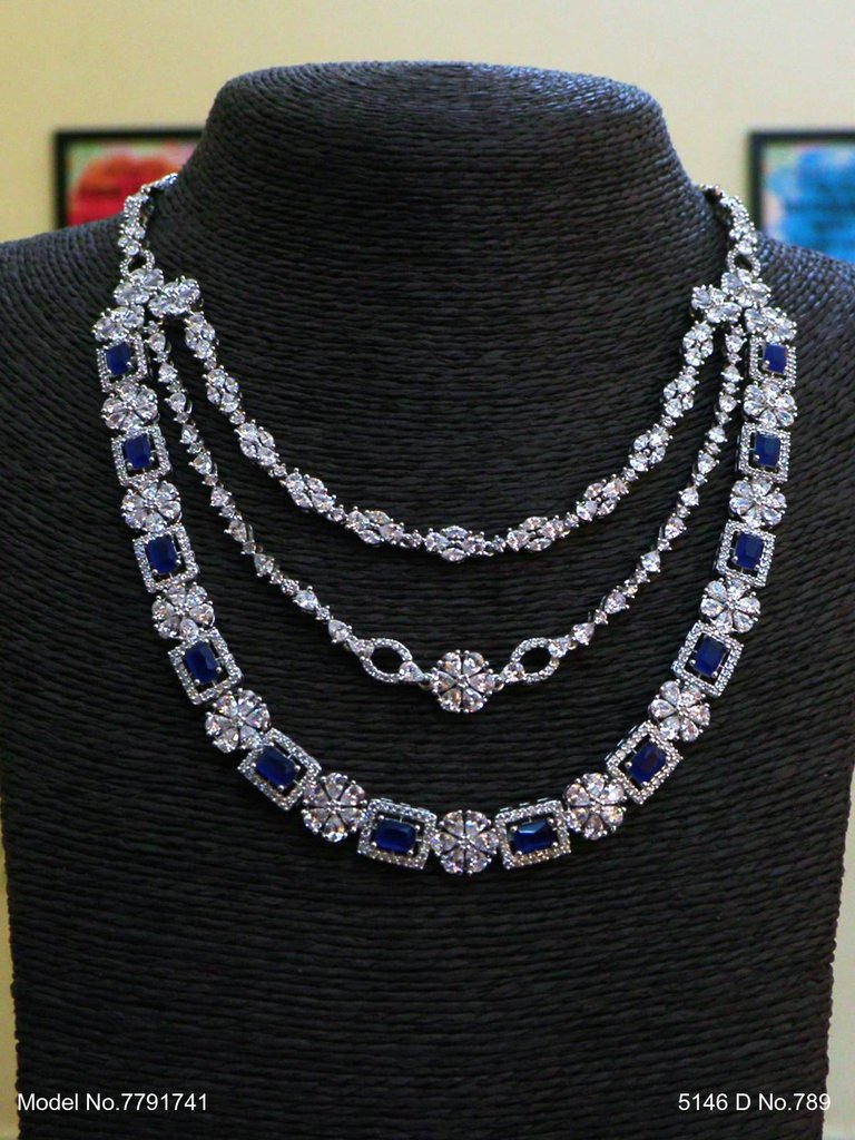 Traditional American Diamond Set - View 2 - Amaara World