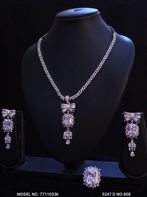 Partywear Classic Jewelry Set - Amaara World
