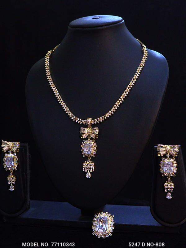 Eye catchy Necklace set - Amaara World