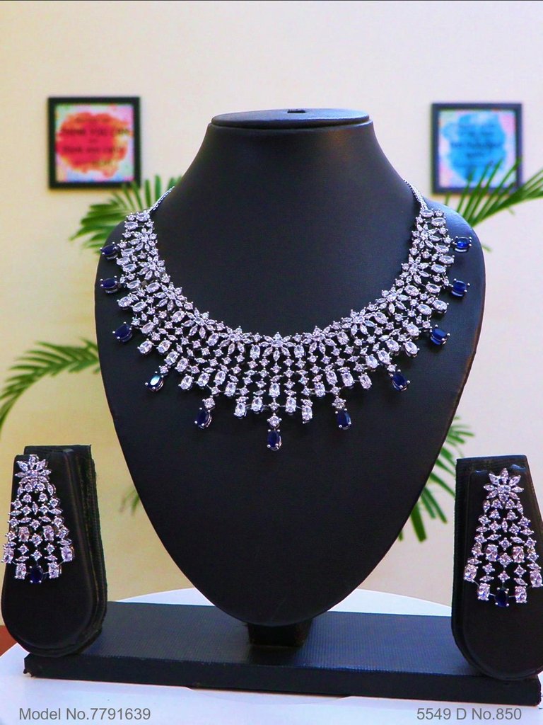 Trendy Traditional Necklace Set | Ideal Birthday Gift - Amaara World