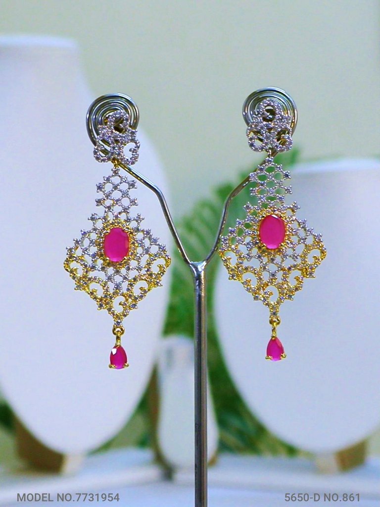 International Fashion Jewelry Set - 7731954 - View 3