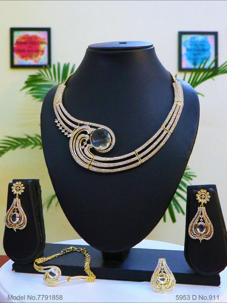 The best Gift for a Woman ! Jewelry - Style 5 - Amaara World
