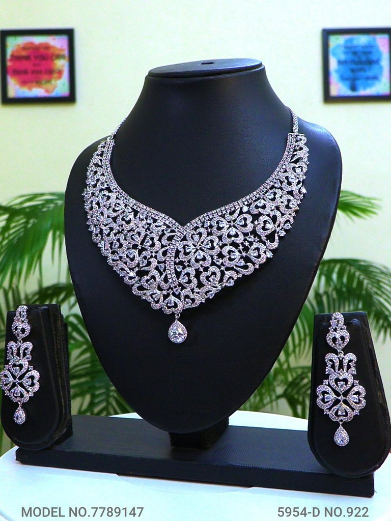 The best Gift for a Woman ! Jewelry - Style 1 - Amaara World