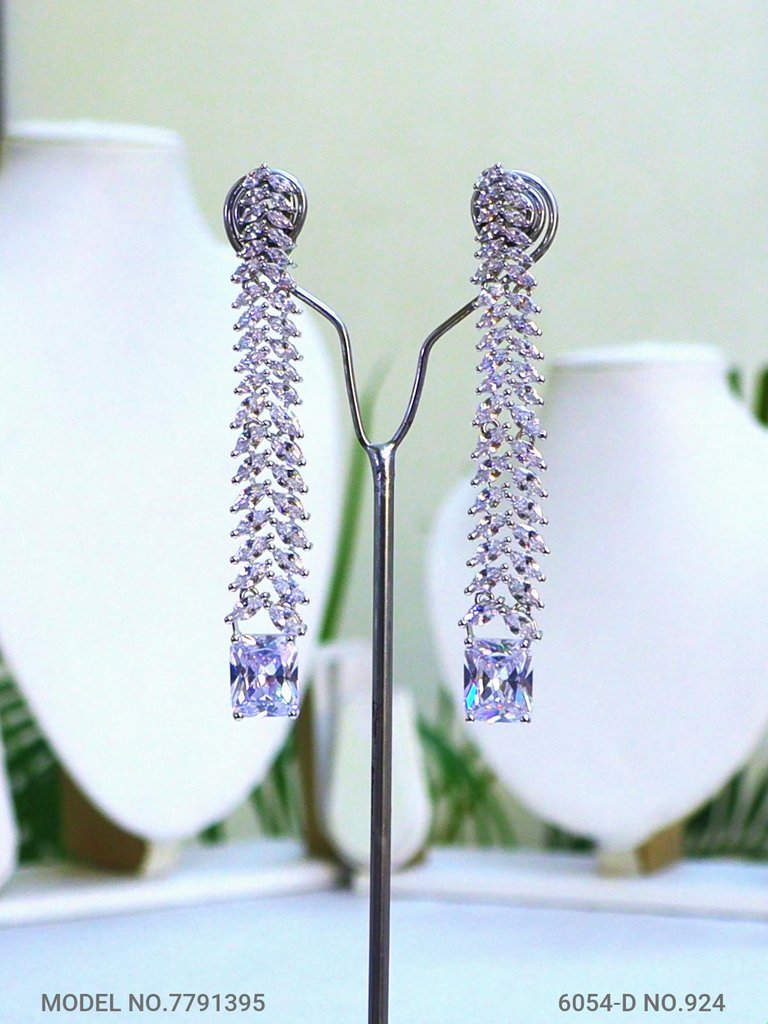 The best Gift for a Woman ! Jewelry - View B