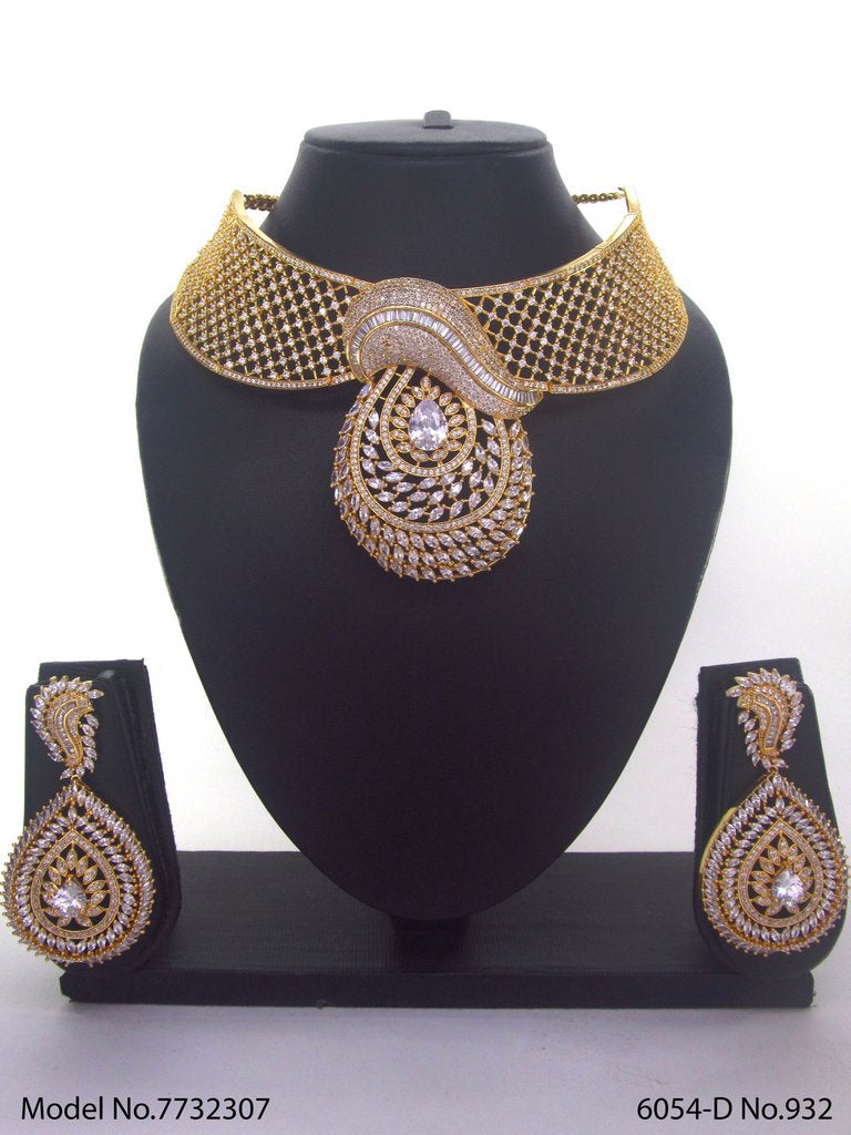 Artificial Diamond Jewelry Set for Brides - 7732307 - View 1