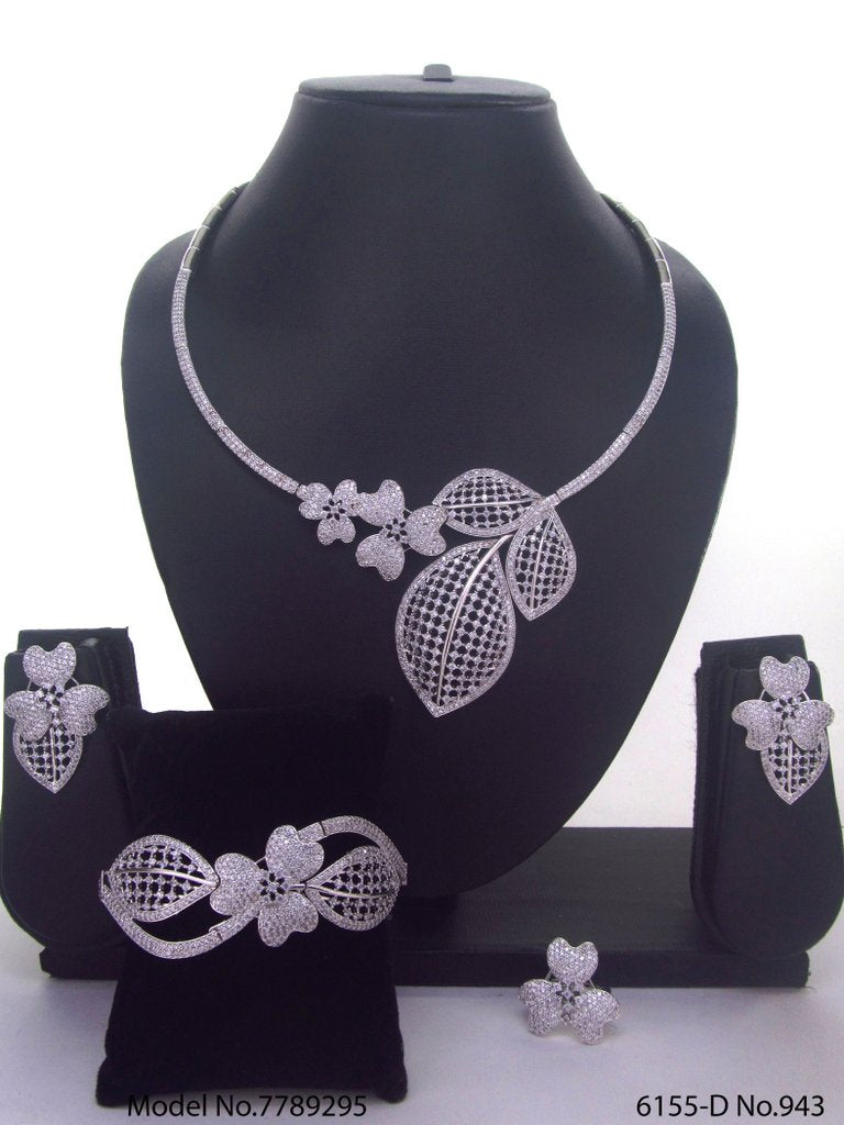 Trendy Traditional Necklace Set | Ideal Birthday Gift - Amaara World