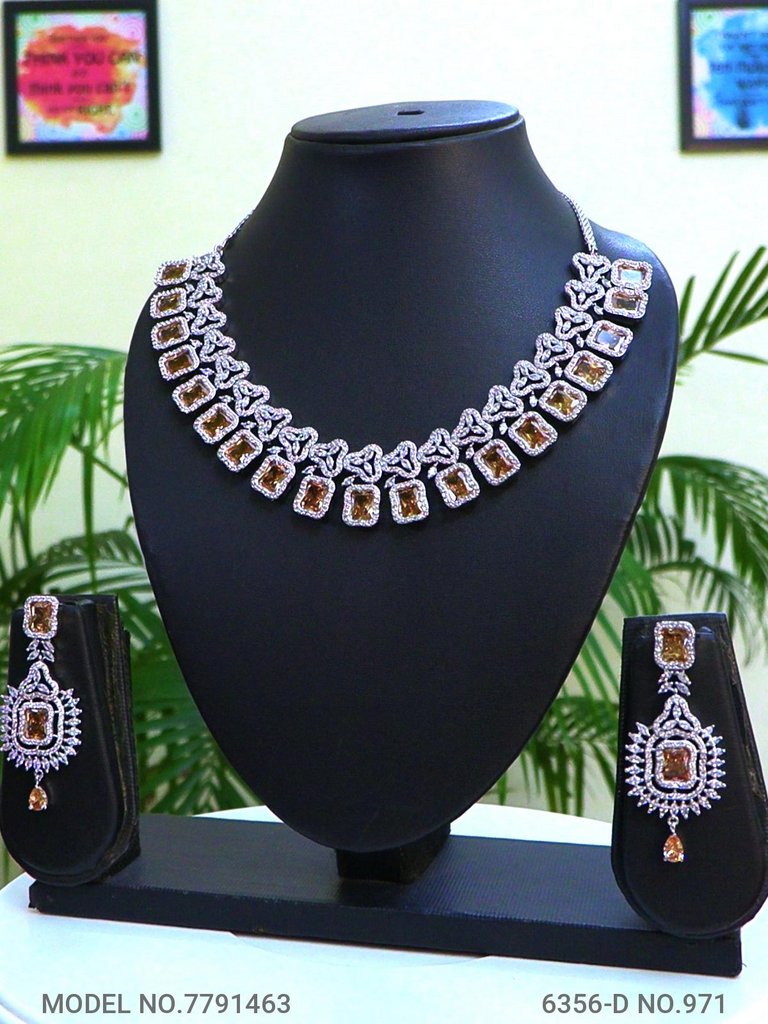 When Glamour meets Art ! - Amaara World