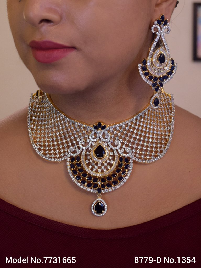 Original Handcrafted Zircon Set - 7731665 - View 1