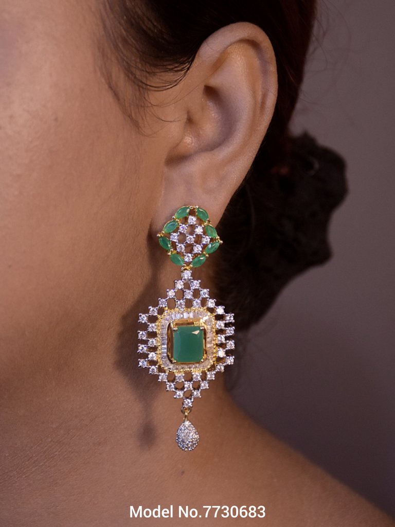 Diamond Replica | Closest than Real - 7730683 - View 3
