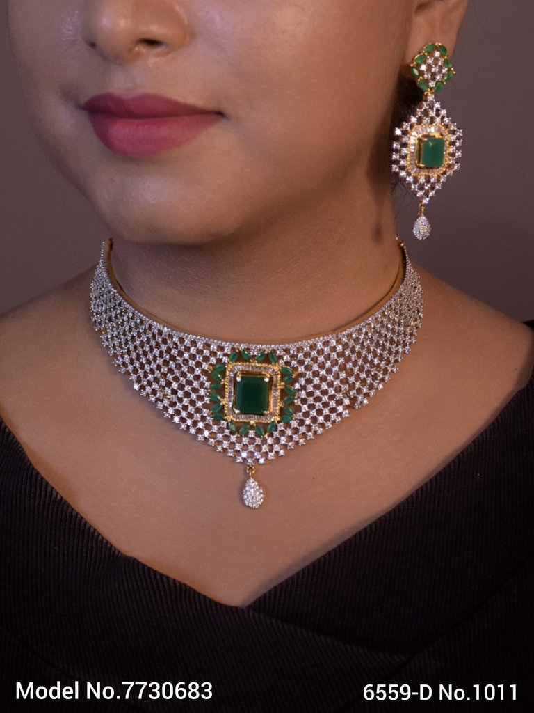 Diamond Replica | Closest than Real - 7730683 - View 1