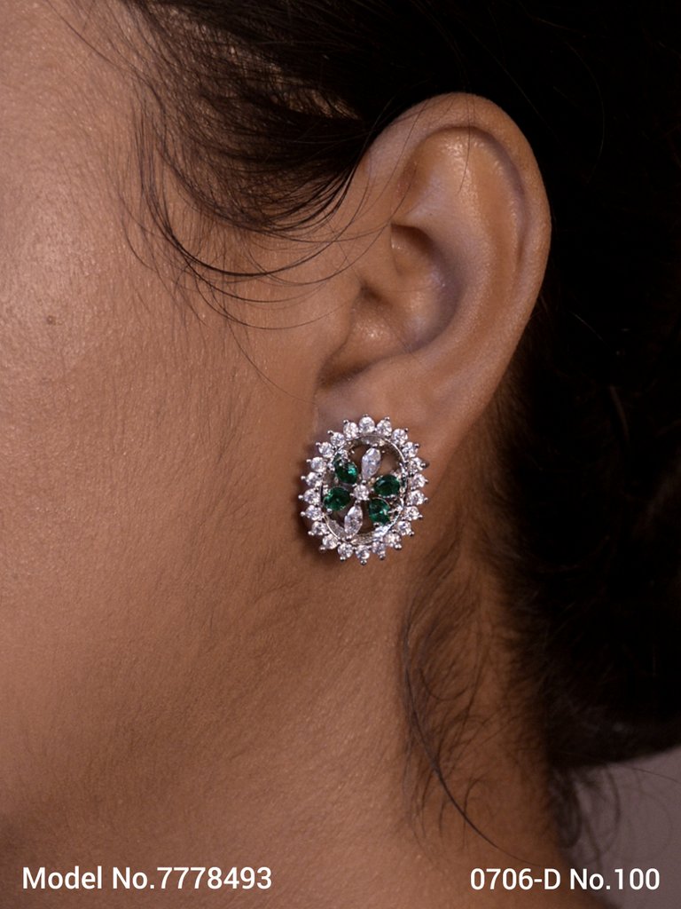 Ear jacket stud with original Zircon stone