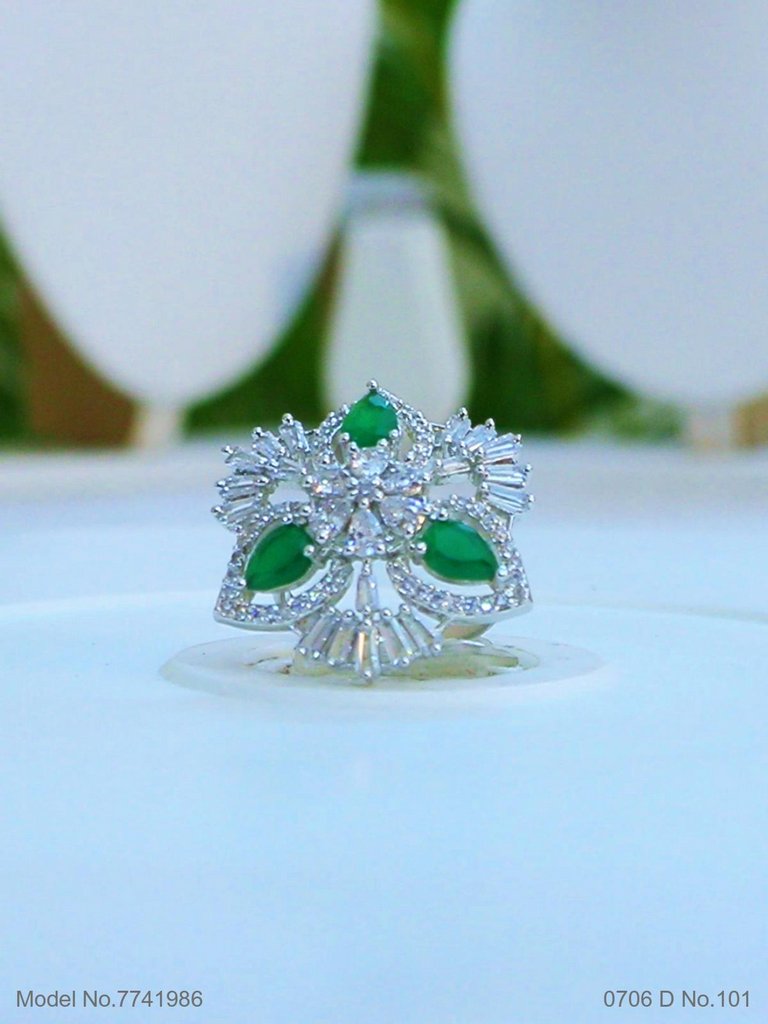 Majesty CZ Ring - Amaara World