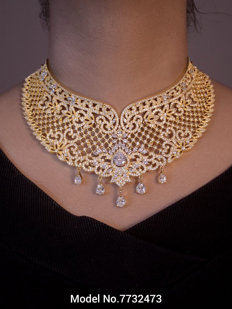 Necklace Set with Classic earrings - 7732473 - View 3