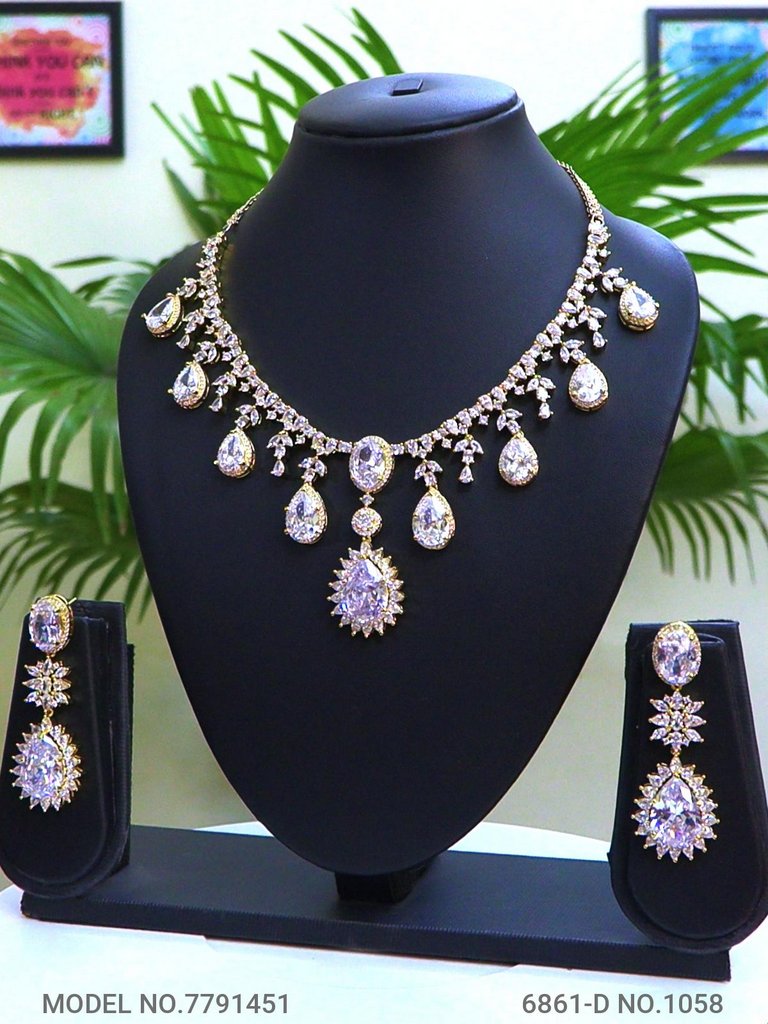 Statement American Diamond Set - Amaara World