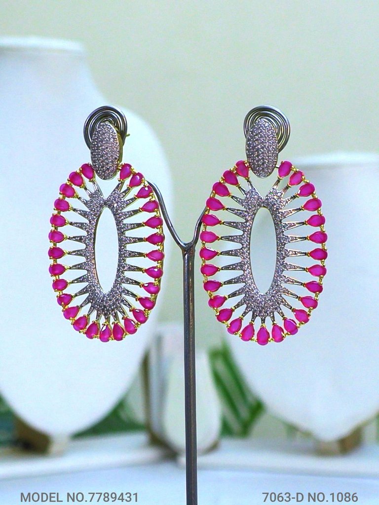 Handmade Traditional Masterpiece Zircon Jewelry Set - View B