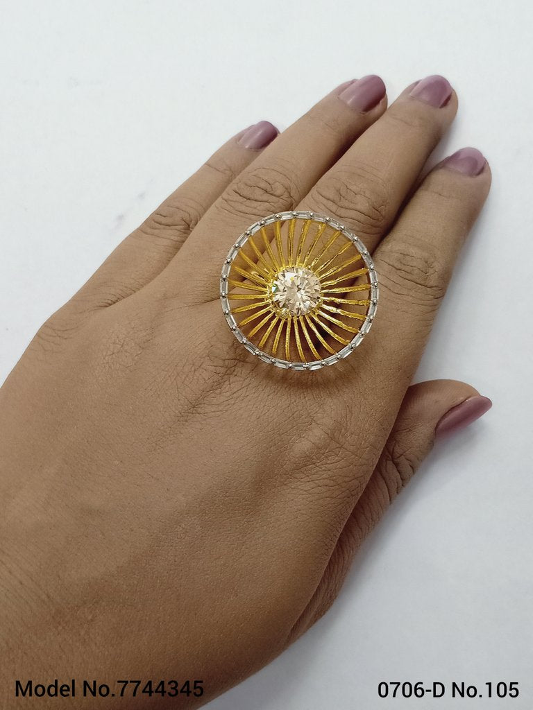 Crystal Nova Ring - Style 2 - Amaara World