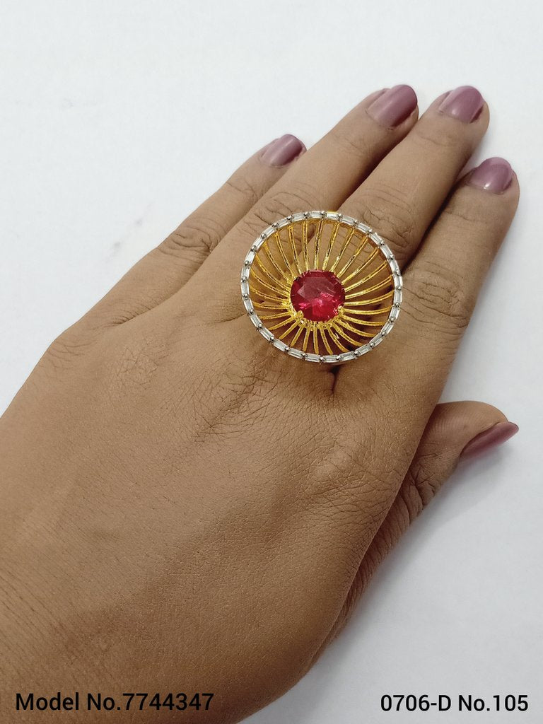 Crystal Nova Ring - Style 4 - Amaara World