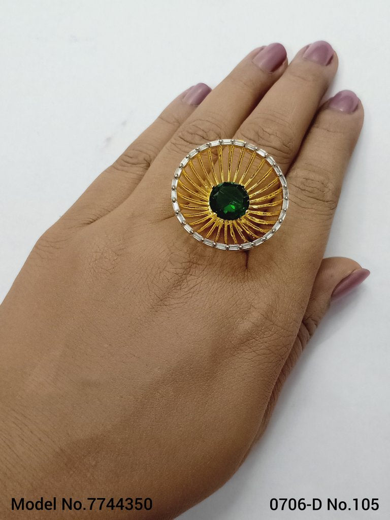 Crystal Nova Ring - Style 6 - Amaara World