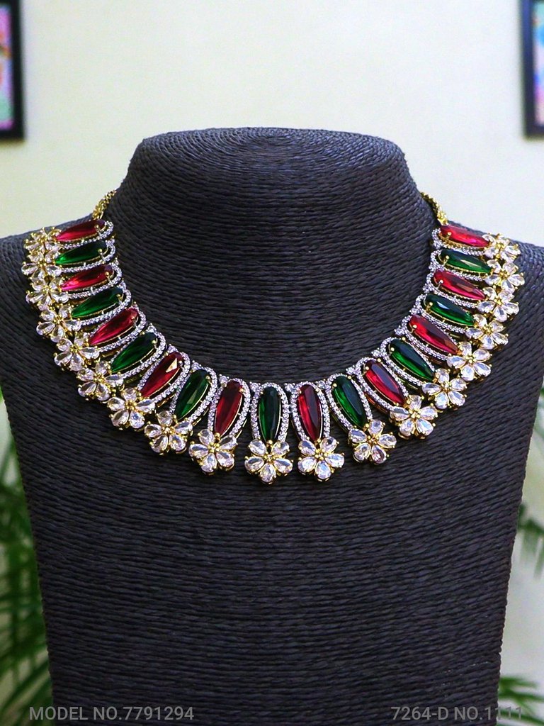 Traditional Necklaces in Trend - View A