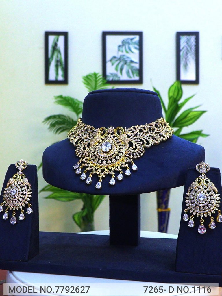 Let your Personality reflect Art - Amaara World