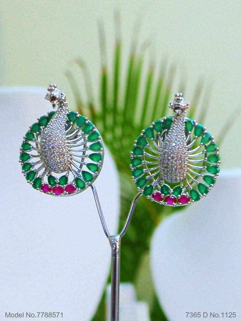 Original Zircon Necklace Set - View B