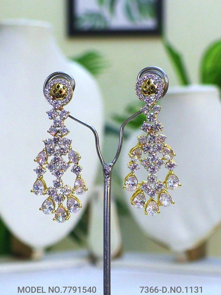 Fashion Necklace Set | Artificial Diamonds / Zircons - View B