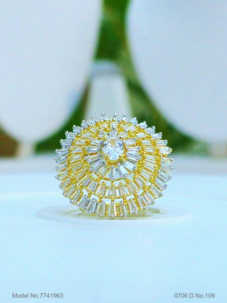 Shine Addict Ring - Amaara World