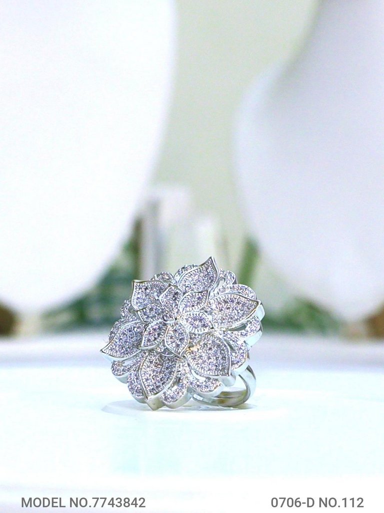 Glow Vibe Ring - Amaara World