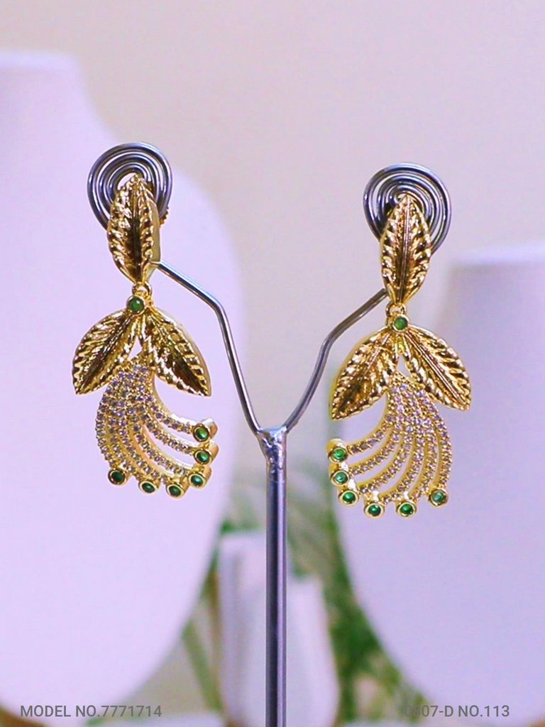 Zircon Earrings can be a Gift - Amaara World
