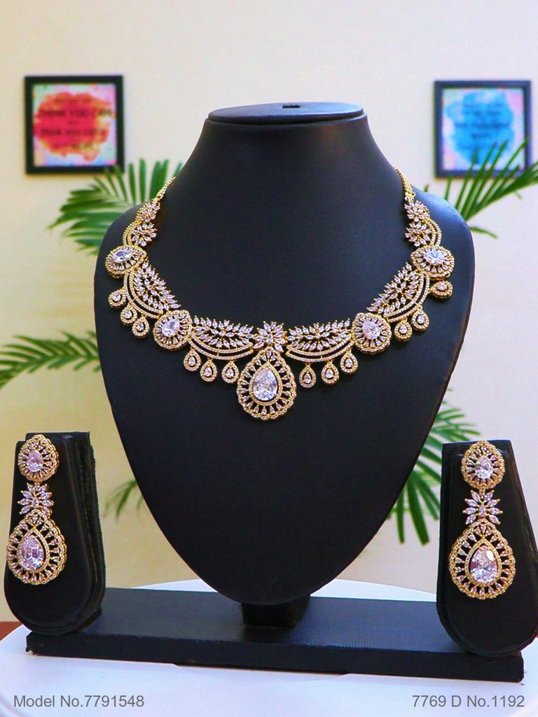 Traditional Pattern will always Stay - Style 4 - Amaara World