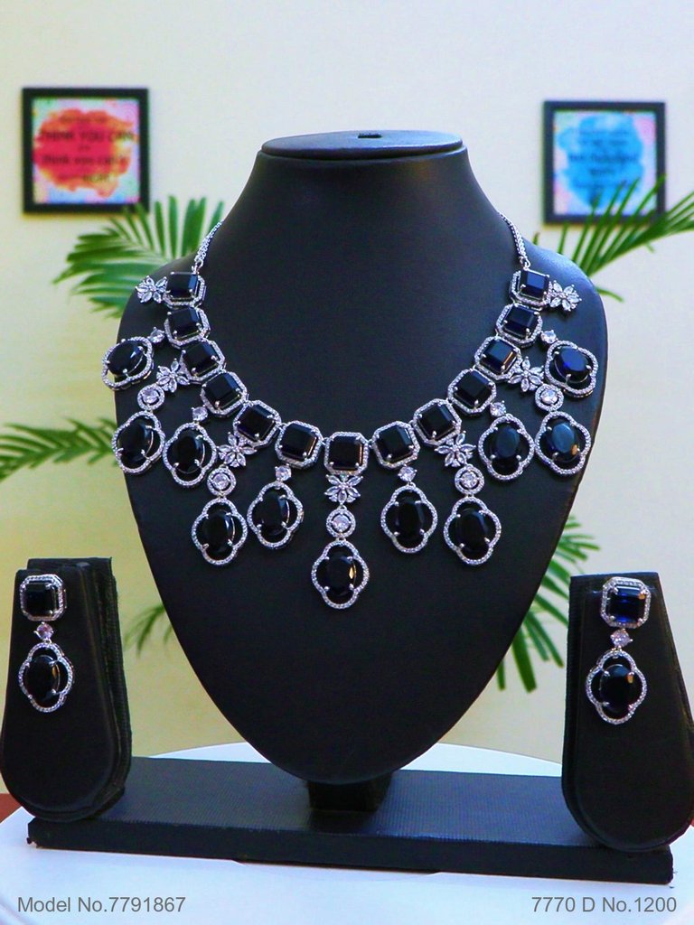 Showstopper Imitation Jewelry Set - Amaara World