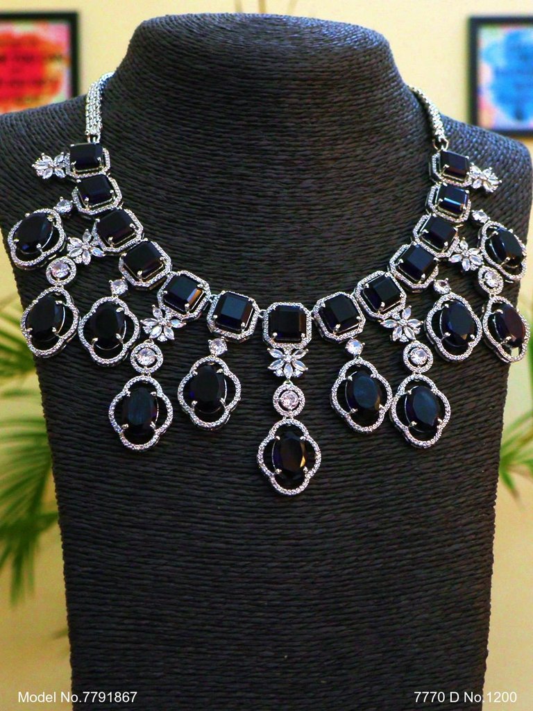 Showstopper Imitation Jewelry Set - View A