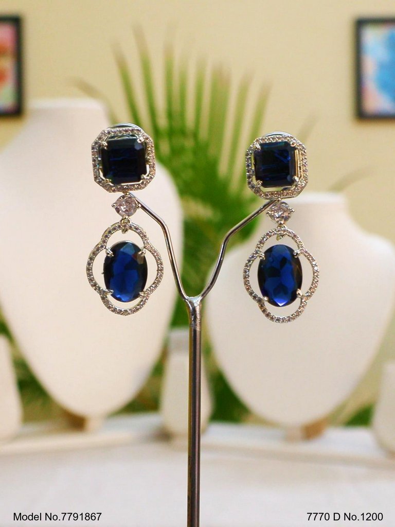 Showstopper Imitation Jewelry Set - View B