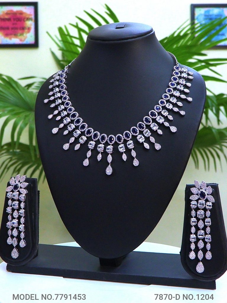 Amazing Traditional Jewelry Set - Amaara World
