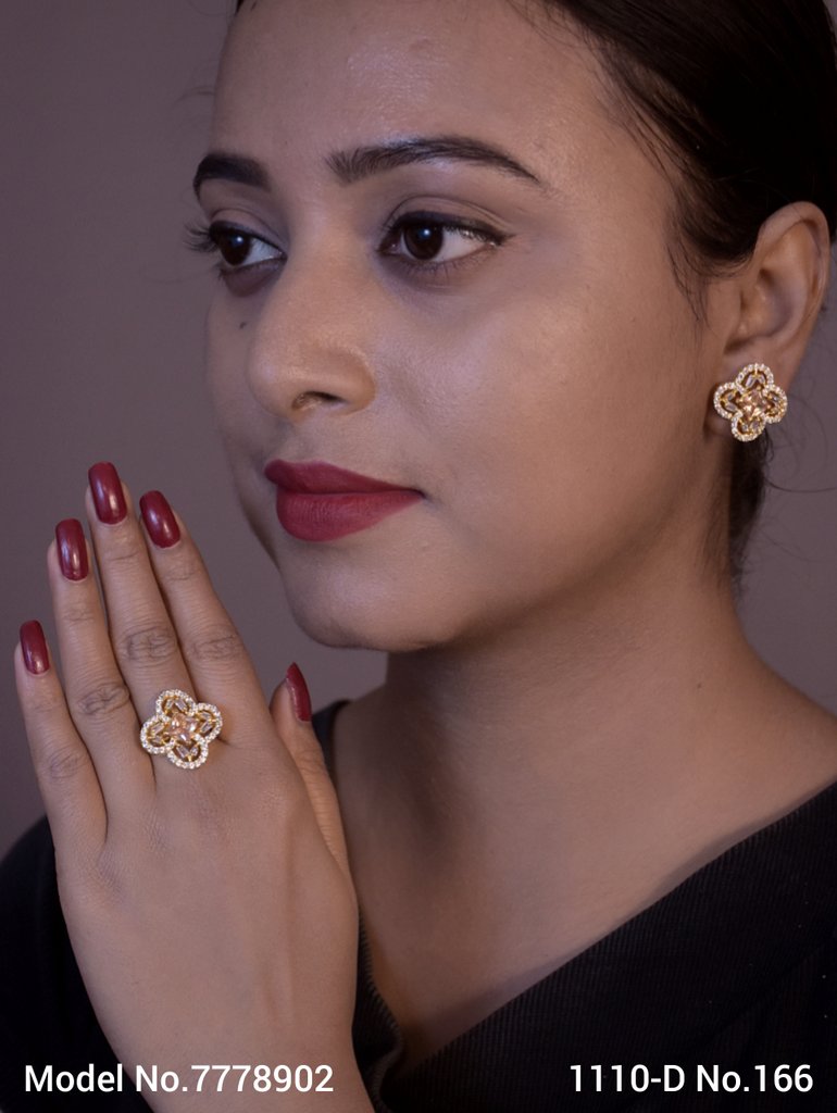 Earring With Finger Rings