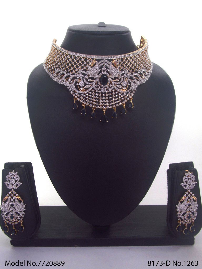 Tradition and Trend goes to a Party - Amaara World