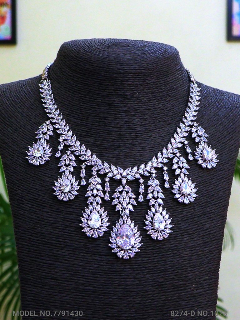 Traditional American Diamond Set - View A