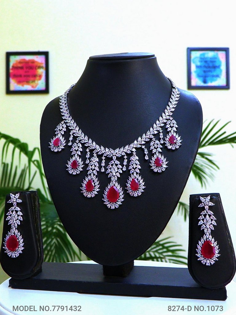 Bridesmaid Necklace Set for Traditional Weddings - Amaara World