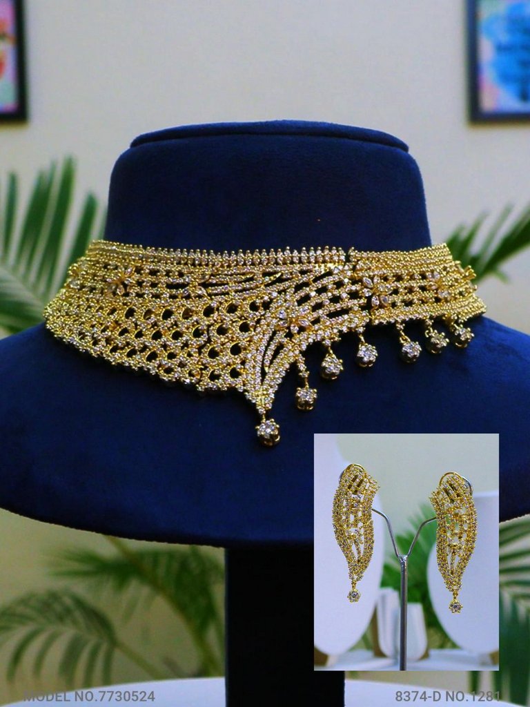 Original Handcrafted Zircon Set - 7730524 - View 1