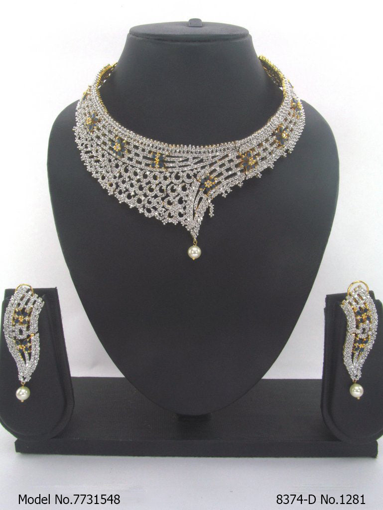 Classic Gift for Her - 7731548 - View 1